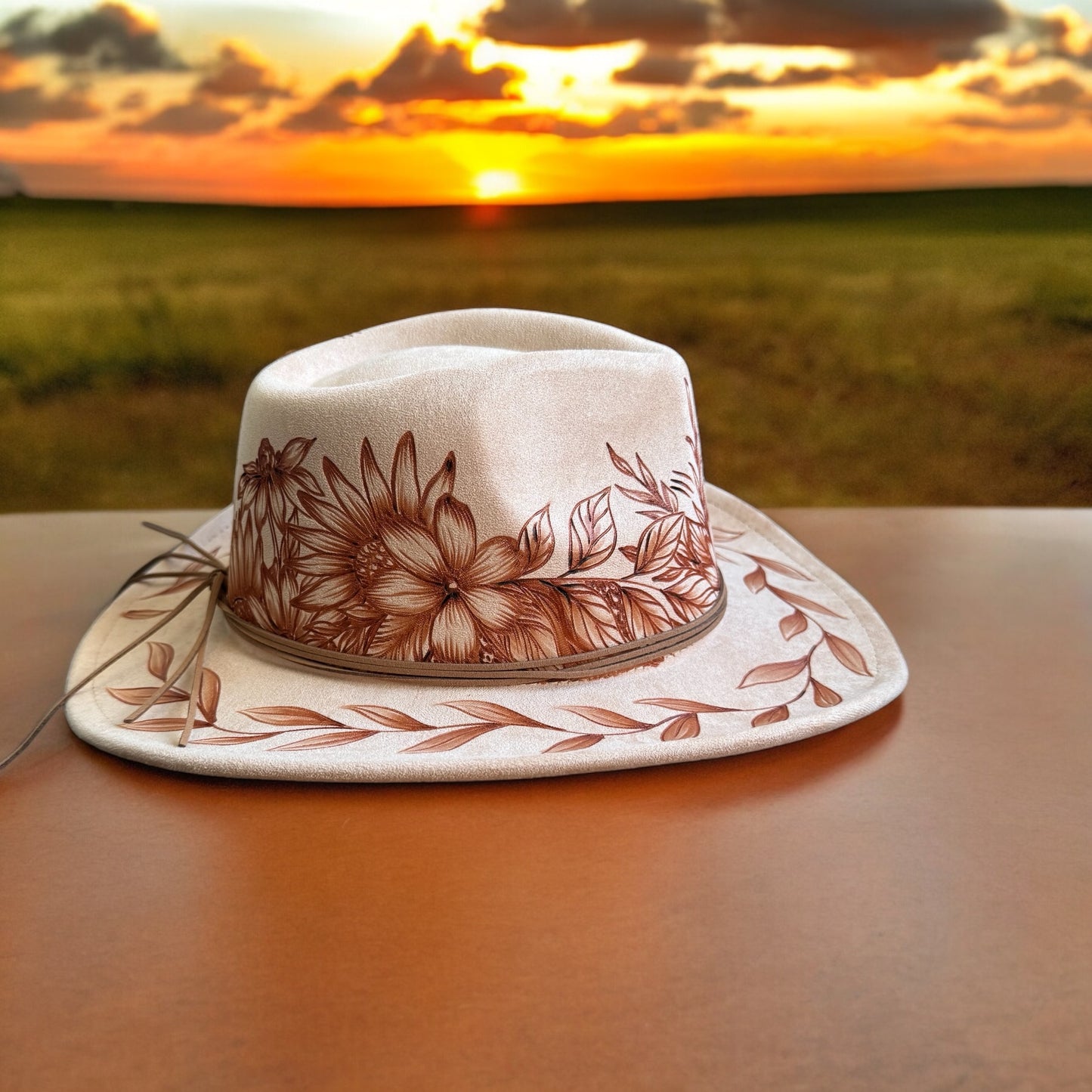 Lizbit - Burned Short Brim Cowboy