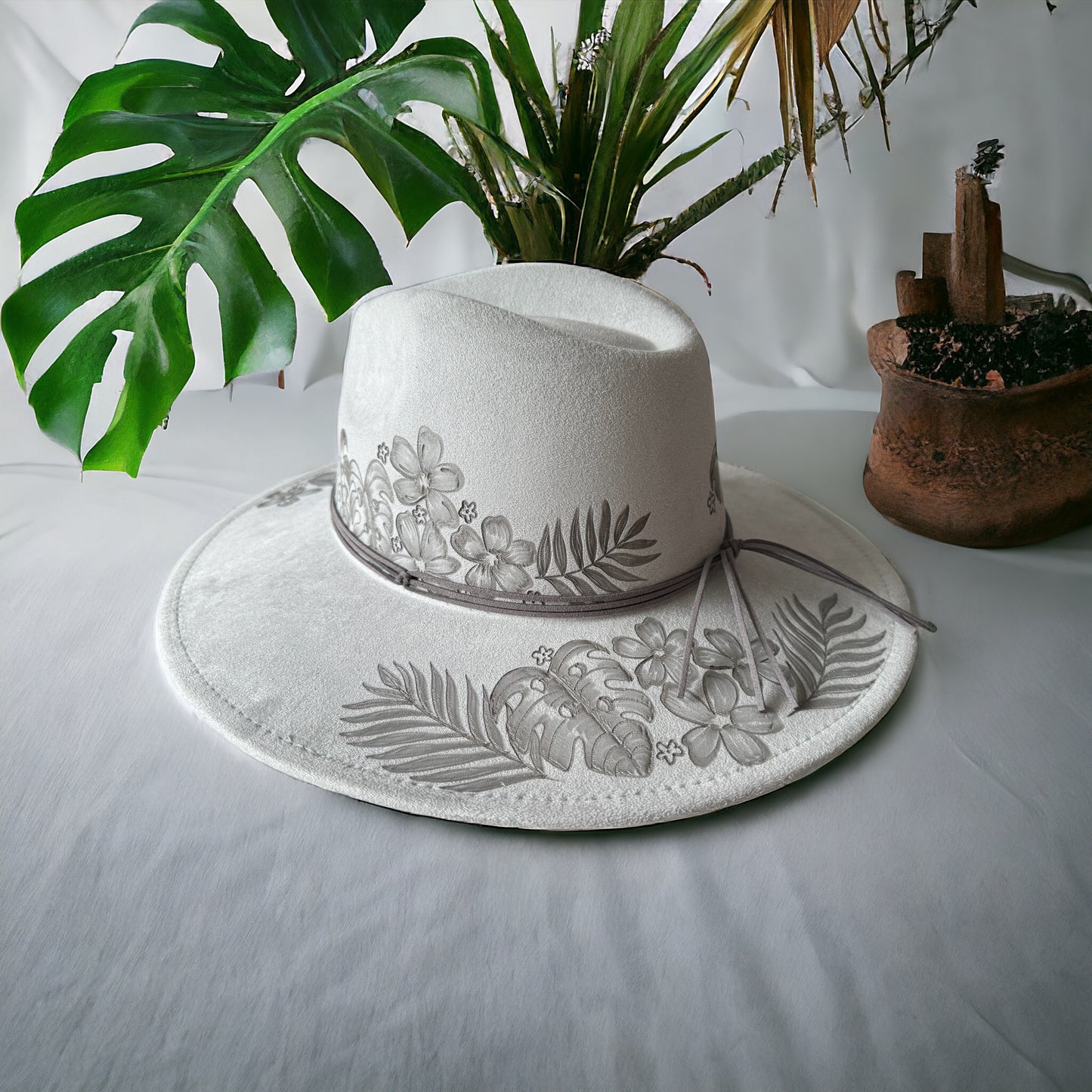 Hilo Reighn - Burned Wide Brim Hat